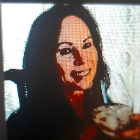 Meet your Posher, Colleen - Picture 1 of 1